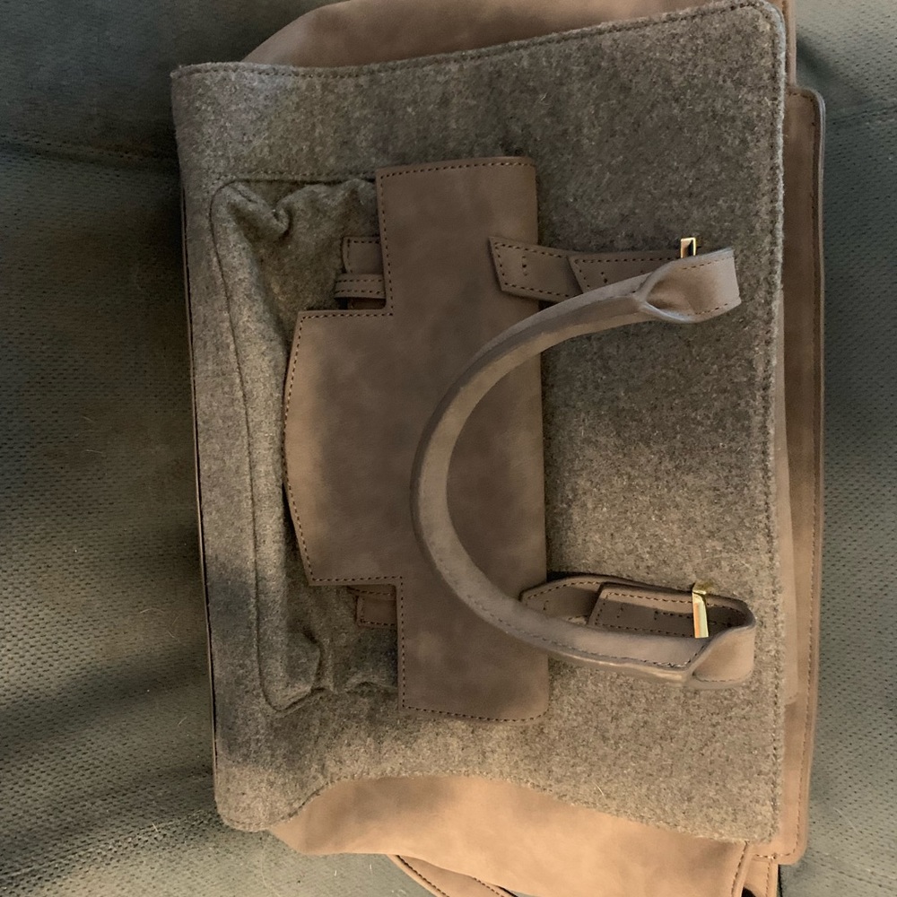 Shoulder or Crossbody